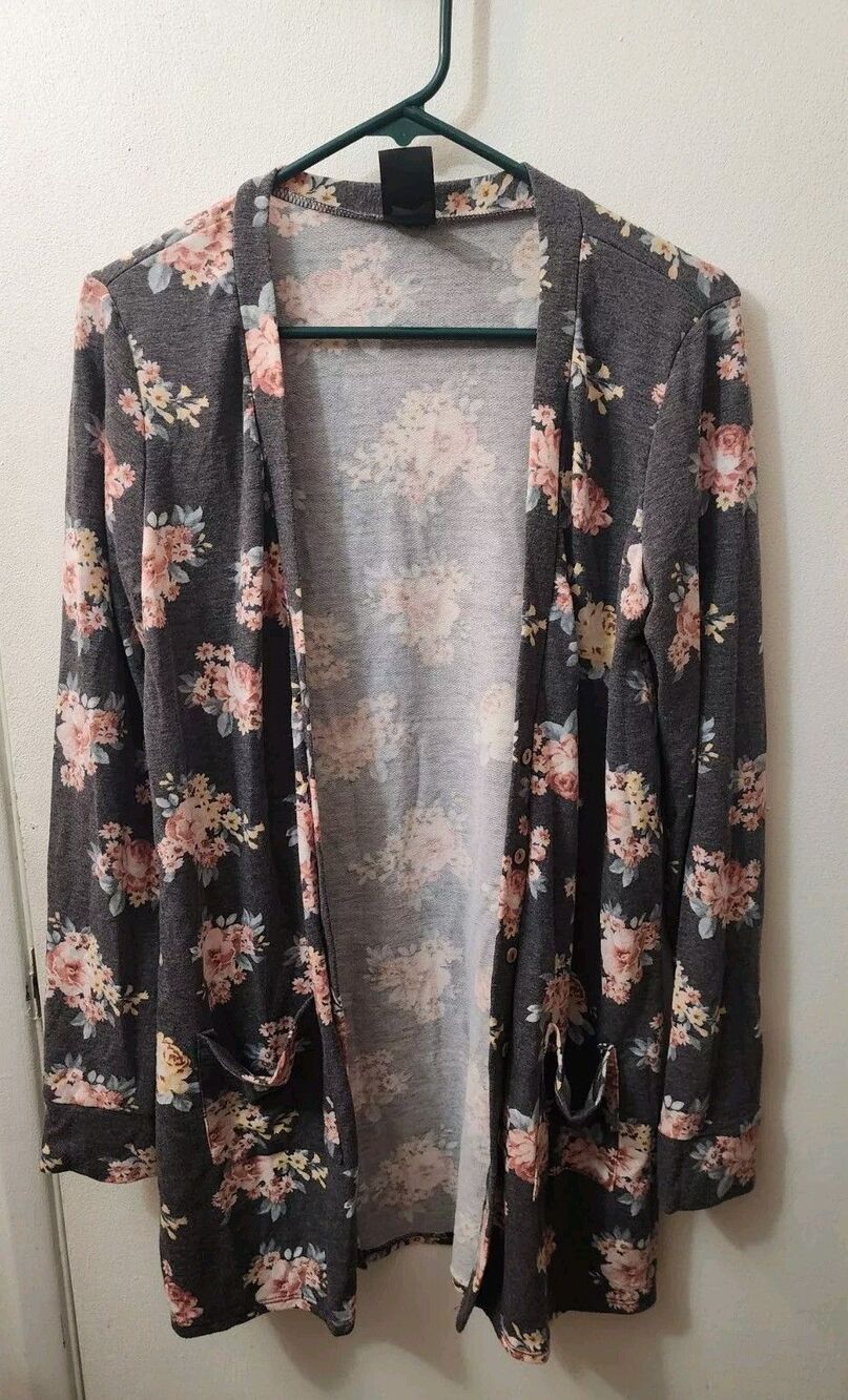 Agnes & Dora Gray Vintage Floral Essential Cardigan Small